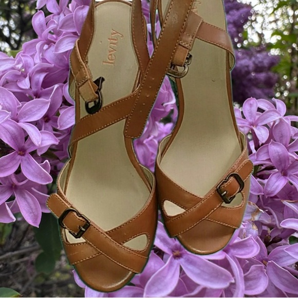 Brown and Tan Snakeskin Platform Heels - Picture 2 of 3